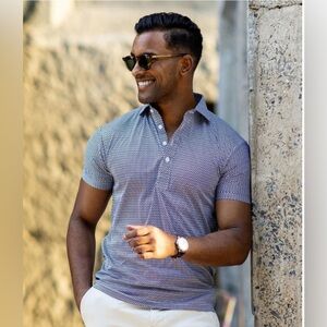 Collars & Co. Semi-Spread Collar Polo
Vantage Blue Size Small NEW without Tag